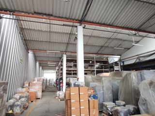 Foto 2 de Se vende Local Industrial en la Av. argentina – Cercado de Lima