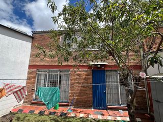 VENTA CASA O CASA LOTE EN  BOGOTÁ NORTE BARRIOS UNIDOS SECTOR CAFAM LA FLORESTA