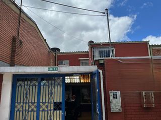 VENTA CASA O CASA LOTE EN  BOGOTÁ NORTE BARRIOS UNIDOS SECTOR CAFAM LA FLORESTA