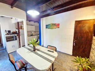 Foto 2 de En venta: Casa + local a 50 mts. escuela en Romang