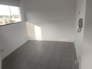 Alquilo triplex La Molina Vieja $ 830 Dólares