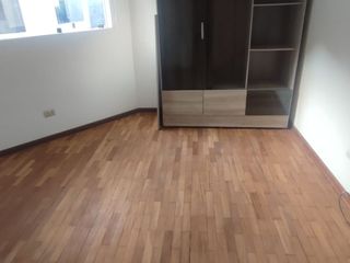 Alquilo triplex La Molina Vieja $ 830 Dólares