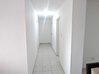 Apartamento 100 M2, 3 alcobas y cuarto de servicio en Conjunto Cerrado Palma Real
