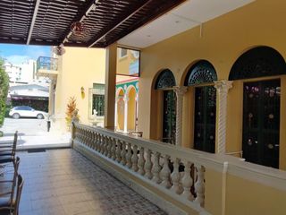 N13 - Hotel en Venta en Salinas Chipipe 25 habitaciones a una cuadra del mar