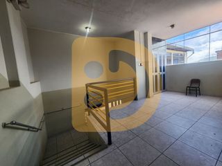 Foto 11 de ¡VENTA LOCAL COMERCIAL DE CUATRO PISOS EN CHUPACA!