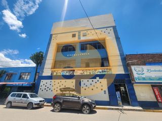 Foto 1 de ¡VENTA LOCAL COMERCIAL DE CUATRO PISOS EN CHUPACA!