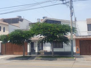 Foto 26 de VENDO LINDA CASA TRADICIONAL A 2cuadras del PENTAGONITO . SAN BORJA. 5 dorm.