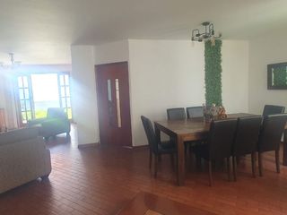 Foto 6 de VENDO LINDA CASA TRADICIONAL A 2cuadras del PENTAGONITO . SAN BORJA. 5 dorm.