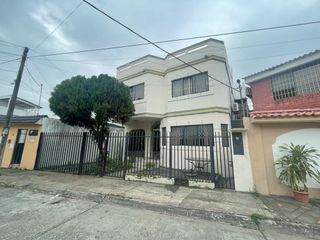 Foto 2 de CIUDADELA URDENOR 1, VENDO PRECIOSA, LUJOSA  Y AMPLIA CASA, FULL ACABADOS, DOS PLANTAS