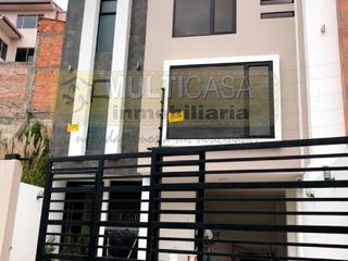 Se Vende Casa Comercial De Lujo De 3 Departamentos Independientes En Totoracocha, Cuenca - Ecuador