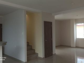 Foto 6 de venta de casa zona norte Manta