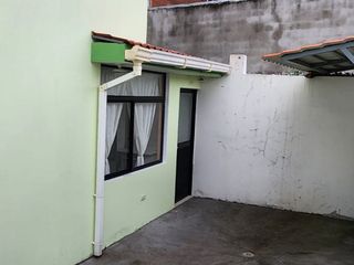 Casa en Venta en el centro de Sangolquí valle de los chillos.