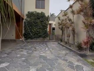 Foto 2 de VENTA DE HERMOSA CASA EN LAS CASUARINAS