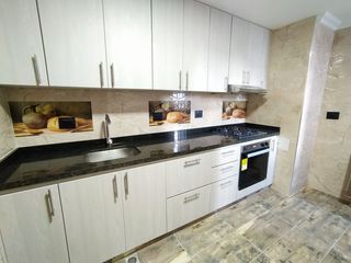 Se vende apartamento, 90 mts2, 2 parqueaderos, sur de Cali, Cambulos