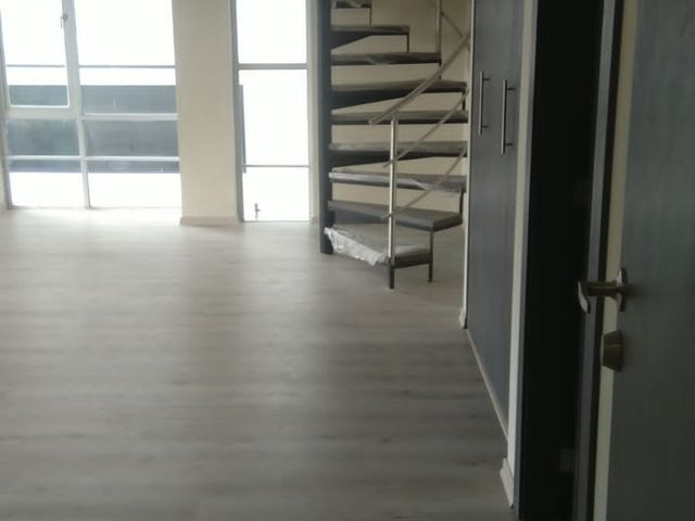 OFICINA DUPLEX EN VENTA  - SECTOR ORELLANA