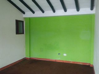 VENTA O PERMUTA  CASA EN SESQUILE