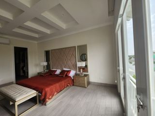 Samborondon, Venta de Casa Moderna 4 Dorm Amoblada con Piscina Vista Al Lago