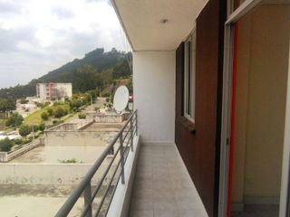 En Venta Cómodo  y seguro Departamento en Urbanización cerca colegio María Angélica Idrobo. Quito
