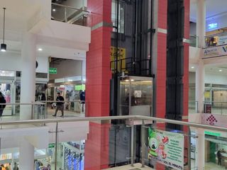 Foto 4 de VENTA LOCAL COMERCIAL EN CENTRO COMERCIAL GAMMA -LA VICTORIA , GAMARRA