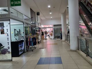 Foto 12 de VENTA LOCAL COMERCIAL EN CENTRO COMERCIAL GAMMA -LA VICTORIA , GAMARRA
