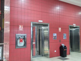Foto 3 de VENTA LOCAL COMERCIAL EN CENTRO COMERCIAL GAMMA -LA VICTORIA , GAMARRA