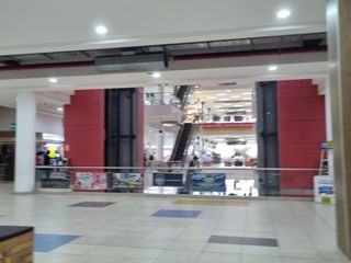 Foto 16 de VENTA LOCAL COMERCIAL EN CENTRO COMERCIAL GAMMA -LA VICTORIA , GAMARRA