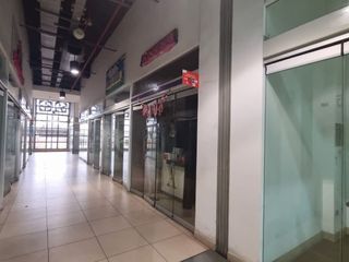 Foto 11 de VENTA LOCAL COMERCIAL EN CENTRO COMERCIAL GAMMA -LA VICTORIA , GAMARRA