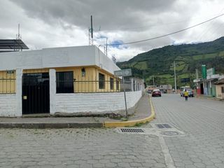 Foto 3 de En venta casa en Lloa Ecologico está ubicada al ingreso de Lloa