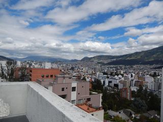 Vendo departamento de 4 dormitorios en la Avenida La Coruña, a 1 cuadra de la González Suárez