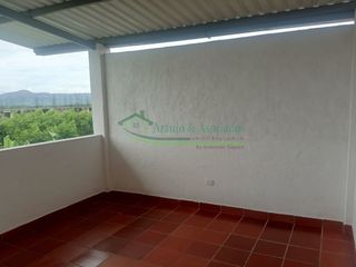 Foto 16 de Vendemos casa de tres pisos.