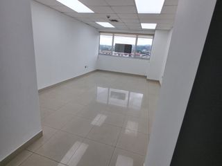 Oficina en Venta en el Edificio City Office, Norte de Guayaquil, 1 Baño, 1 Parqueo.