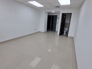 Oficina en Venta en el Edificio City Office, Norte de Guayaquil, 1 Baño, 1 Parqueo.