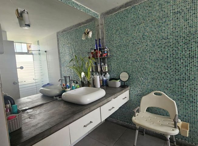 place photo 38
