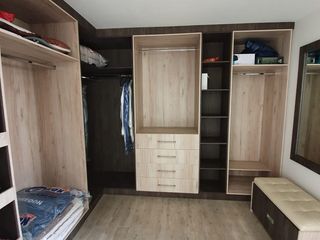 VENDO CASA AMPLIA ELEGANTE. Calderon. 1010 m2 terreno, 750 m2 construccion