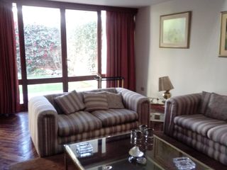 Foto 2 de EN VENTA!!! BONITA CASA DE 2 PISOS