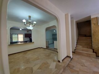 Norte de Guayaquil, Venta de Linda Casa familiar de 3 dormitorios sin Muebles y terreno