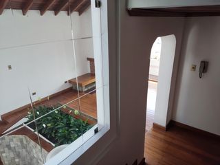 En venta casa 4 dormitorios Urbanización el Bosque norte de Quito