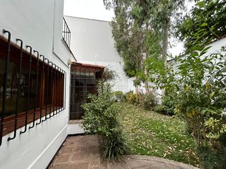 Hermosa y lujosa casa de 2 plantas en San Isidro