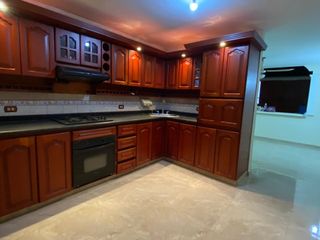 Foto 7 de Venta casa en el jardín con acabados de lujo y amplios espacios