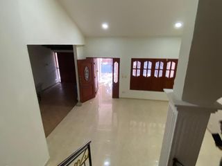 Foto 13 de Venta casa en el jardín con acabados de lujo y amplios espacios