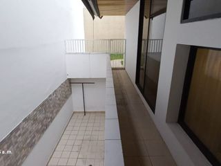 Casa de 301 m en Venta - Sector Jardines del Batán