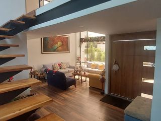 Foto 9 de CASA MODERNA EN VENTA CON ACABADOS DE LUJO, SEGURIDAD PRIVADA EN URBANIZACION PUEMBO