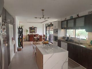 Foto 7 de CASA MODERNA EN VENTA CON ACABADOS DE LUJO, SEGURIDAD PRIVADA EN URBANIZACION PUEMBO