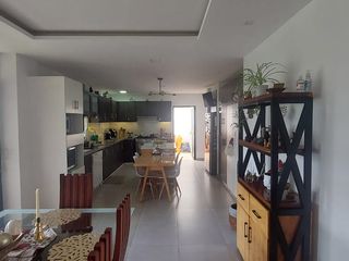 Foto 16 de CASA MODERNA EN VENTA CON ACABADOS DE LUJO, SEGURIDAD PRIVADA EN URBANIZACION PUEMBO