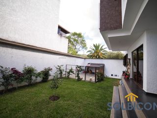 Casa a la venta de lujo en Challuabamba Cuenca