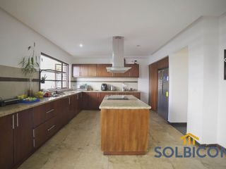 Casa a la venta de lujo en Challuabamba Cuenca