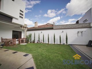 Casa a la venta de lujo en Challuabamba Cuenca