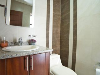 Foto 19 de Casa a la venta de lujo en Challuabamba Cuenca