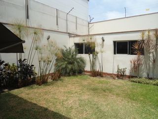 Foto 4 de Céntrica Casa con licencia para oficinas Administrativas en zona financiera.