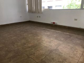 Foto 12 de Vendo Local  Comercial en  Avenida  Los Shyris.